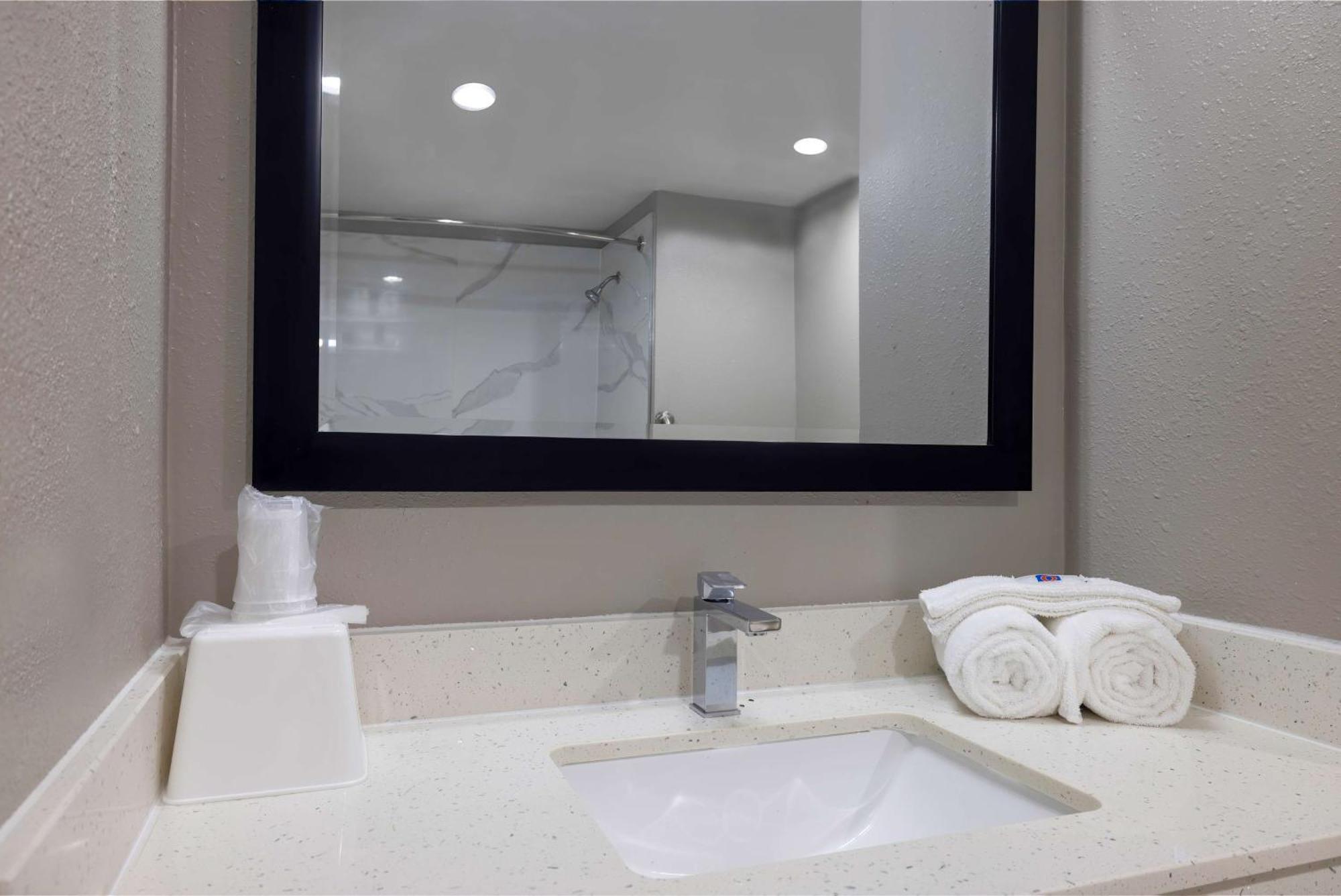 Motel 6 Lake Charles, La Экстерьер фото