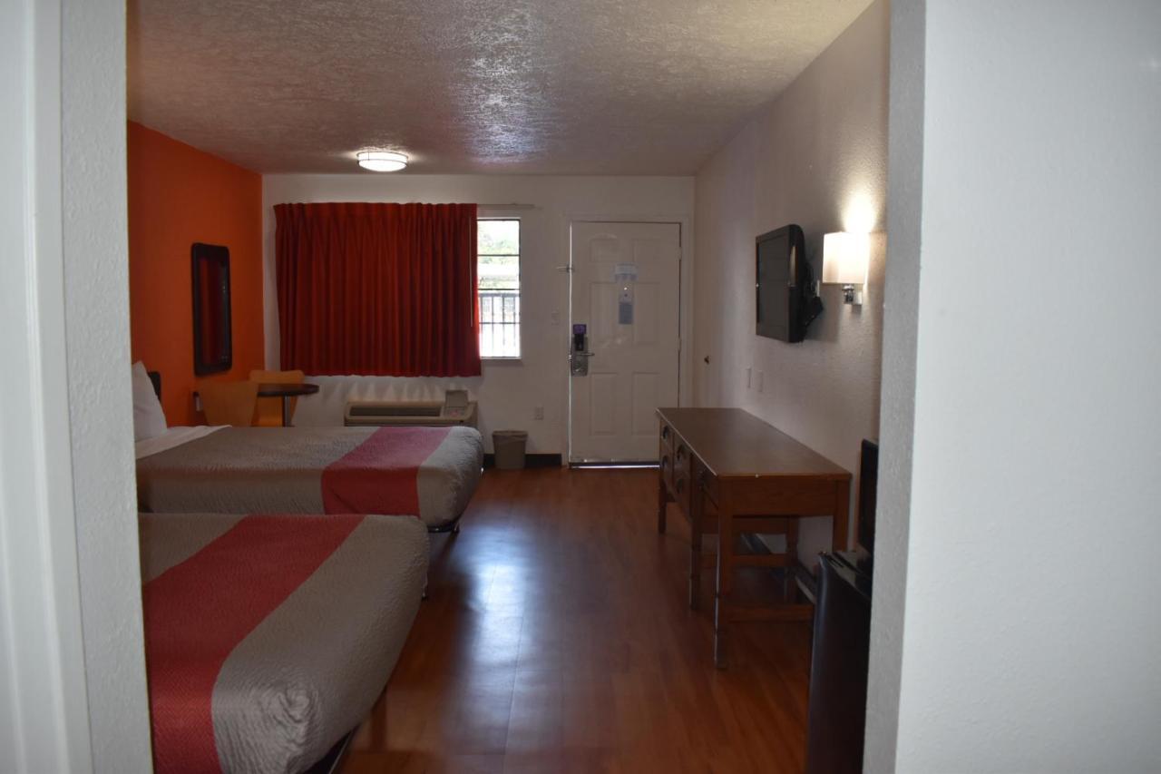 Motel 6 Lake Charles, La Экстерьер фото