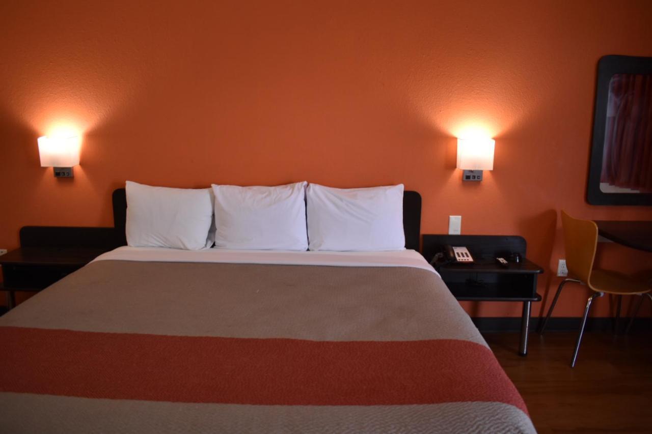 Motel 6 Lake Charles, La Экстерьер фото
